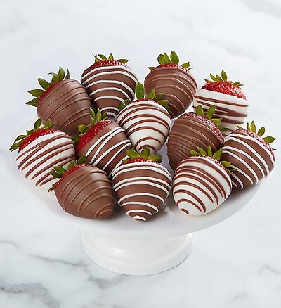 12 Chocolate Covered Strawberries